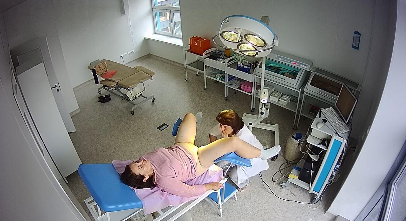 Женщин на приеме у гинеколога записали на скрытую камеру