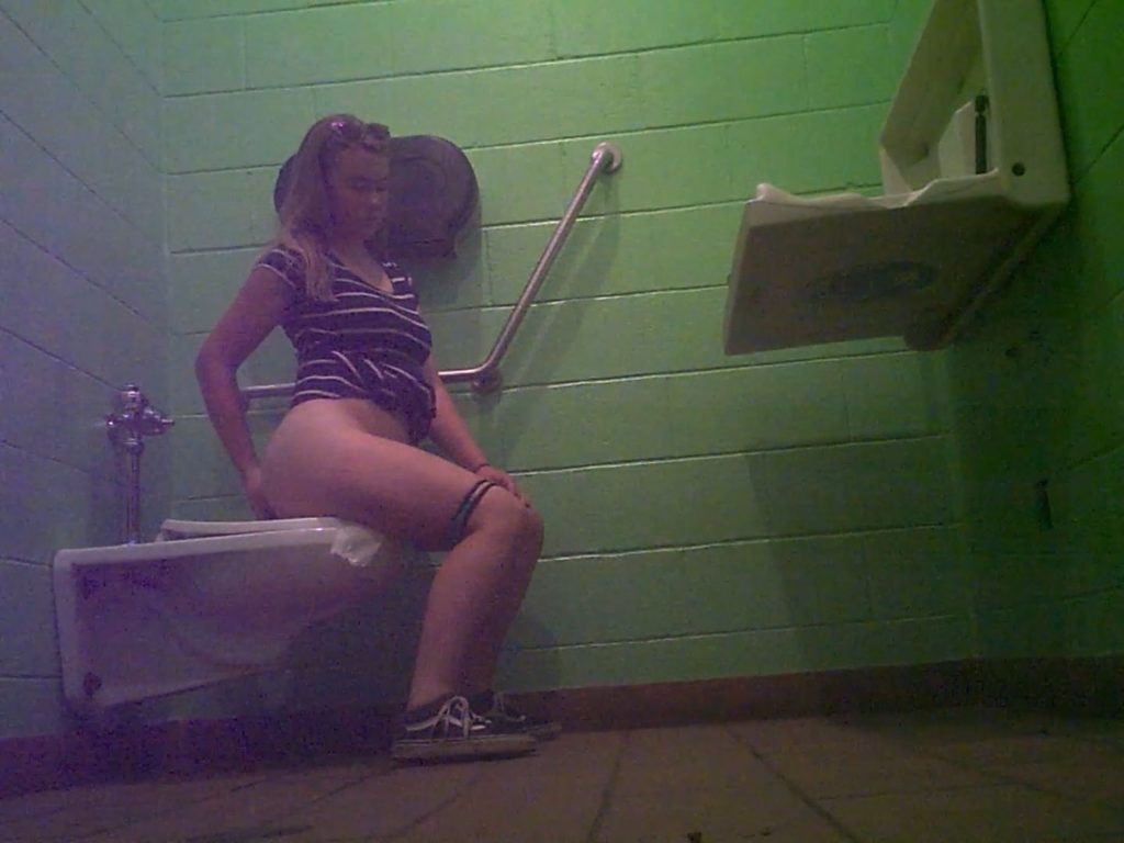 xxx amateur voyeur public toilet